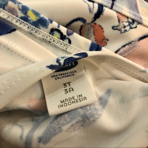 Adorable like new floral top joe fresh brand 3T - Picture 4 of 4